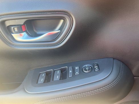 New 2026 Honda HR-V LX image 19
