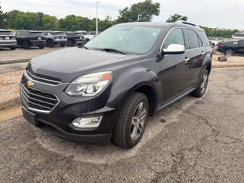 Used 2016 Chevrolet Equinox LTZ w/ Enhanced Convenience Package AWD/4WD image 2