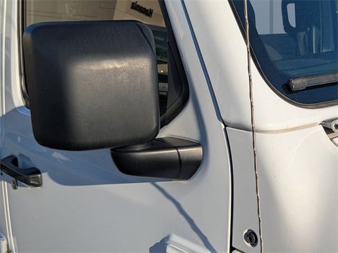 Used 2022 Jeep Gladiator Sport image 11