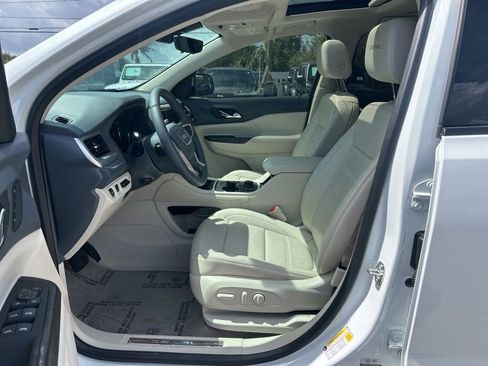 Used 2023 GMC Acadia Denali w/ Denali Ultimate Package image 9