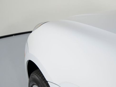 New 2026 Porsche Macan AWD/4WD image 39