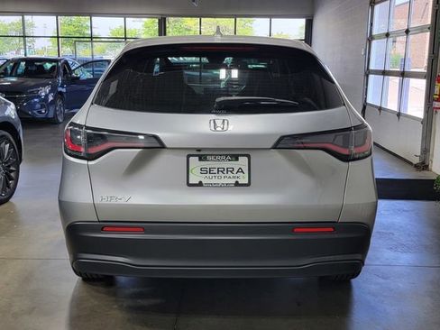 Certified 2023 Honda HR-V LX image 6