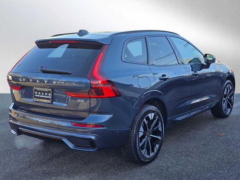 New 2026 Volvo XC60 B5 Plus w/ Climate Package image 3