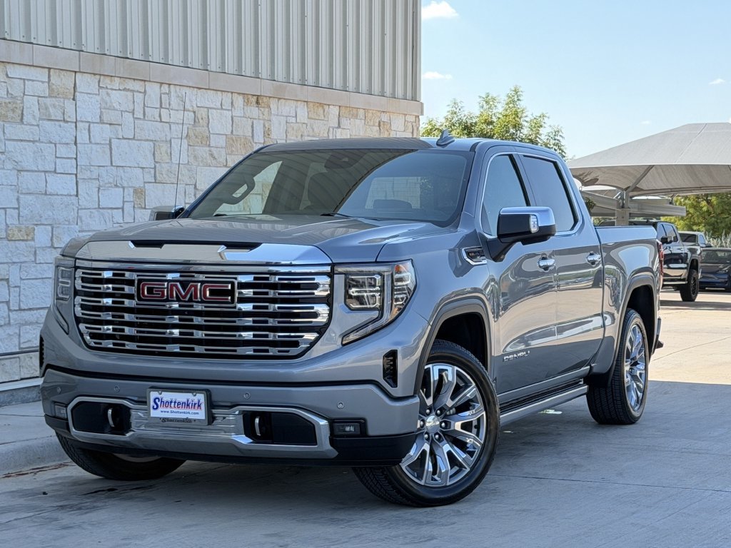 Used 2025 GMC Sierra 1500 Denali w/ Denali Reserve Package AWD/4WD image 2
