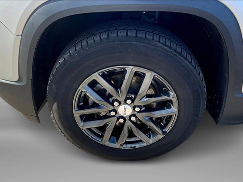 Used 2018 GMC Acadia SLT image 9