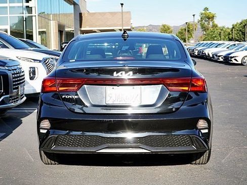 Used 2023 Kia Forte LXS FWD image 5