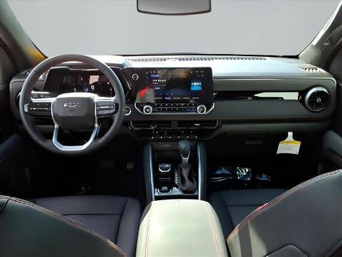 Used 2023 Chevrolet Colorado Z71 w/ Z71 Convenience Package 2 image 7