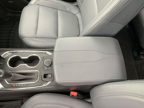 Used 2020 Chevrolet Traverse Premier AWD/4WD image 51