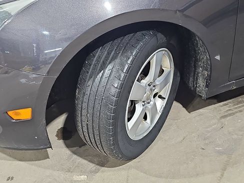 Certified 2016 Chevrolet Cruze LT w/ Technology Package FWD image 36