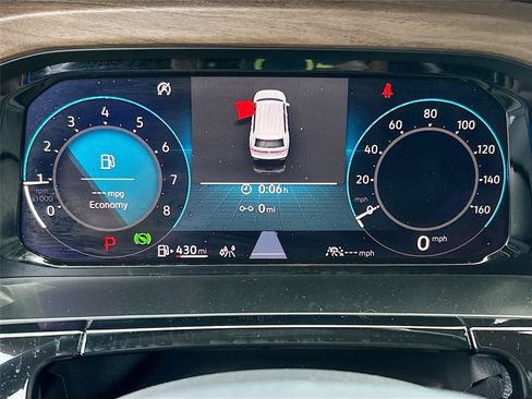 Used 2025 Volkswagen Atlas SE FWD image 12