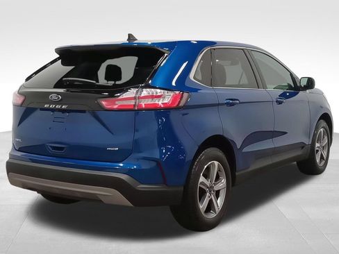 Certified 2022 Ford Edge SEL w/ Convenience Package AWD/4WD image 3