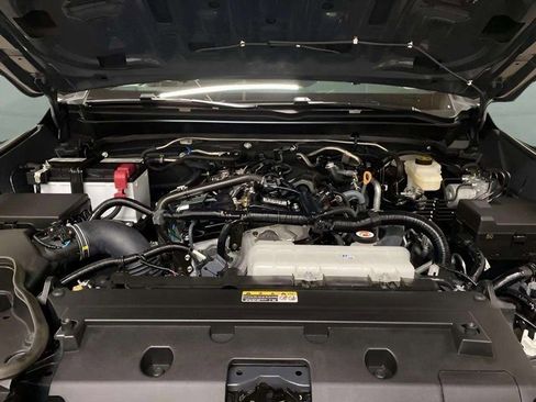 Used 2025 Toyota Tacoma SR5 image 96