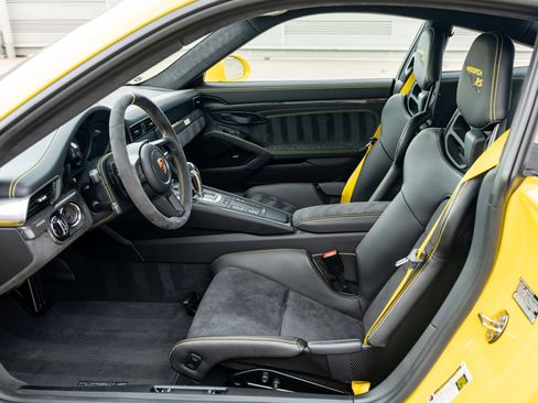 Used 2018 Porsche 911 GT2 RS RWD image 11