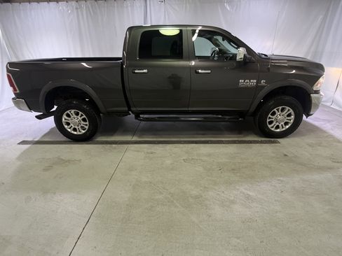 Used 2017 RAM 2500 Laramie AWD/4WD image 12