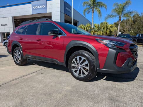 Certified 2025 Subaru Outback Premium image 2