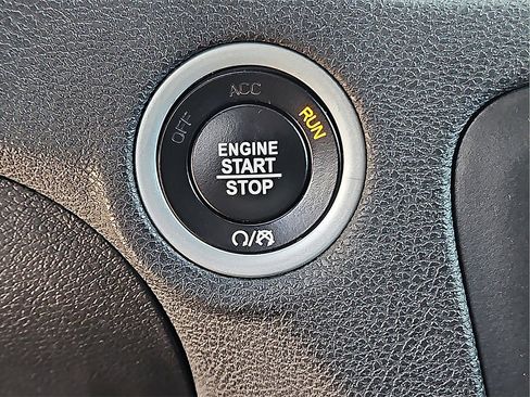 Used 2022 Dodge Charger SXT w/ Leather Interior Group image 21