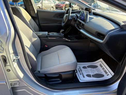 Used 2023 Toyota Prius LE image 16