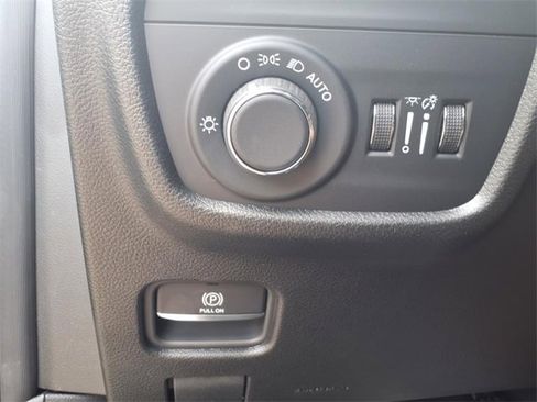 New 2025 Jeep Grand Cherokee Altitude image 20