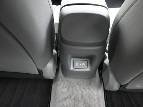 Used 2024 Hyundai Elantra SEL w/ Convenience Package FWD image 19