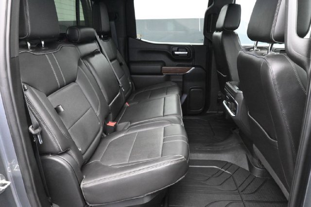 Used 2021 Chevrolet Silverado 1500 High Country w/ Technology Package RWD image 33