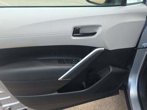 Used 2023 Toyota Corolla Cross LE FWD image 10
