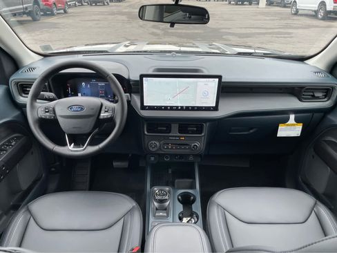 New 2025 Ford Maverick Lariat w/ Black Appearance Package image 16