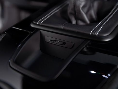 Certified 2022 Porsche 911 GT3 image 33