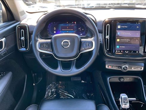 Used 2023 Volvo XC40 B5 Plus w/ Driver Assist Package image 6