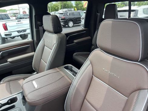 New 2026 GMC Sierra 2500 Denali w/ Denali Reserve Package AWD/4WD image 13