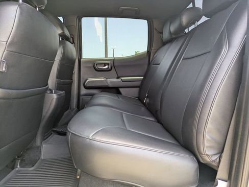 Used 2021 Toyota Tacoma TRD Sport RWD image 13
