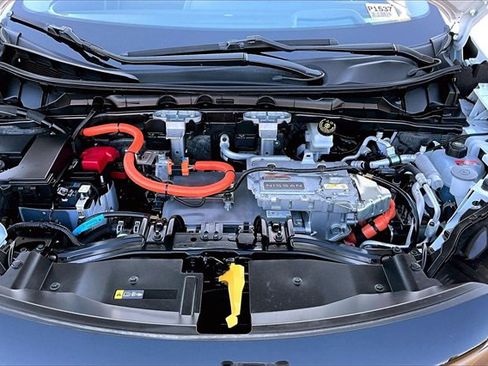 Certified 2025 Nissan Ariya AWD image 29