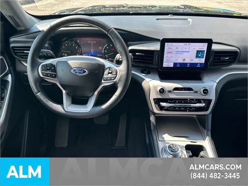 Used 2024 Ford Explorer XLT RWD image 27