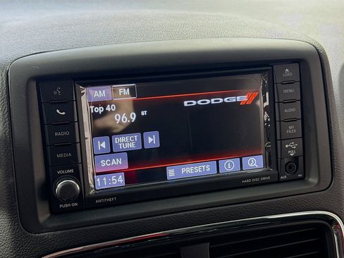 Used 2019 Dodge Grand Caravan SE image 16