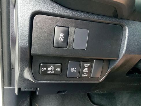 Used 2023 Toyota Tacoma TRD Sport image 33