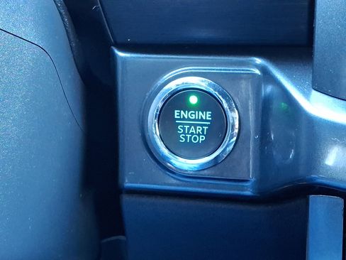 Certified 2022 Ford F150 XLT w/ Equipment Group 302A High image 24