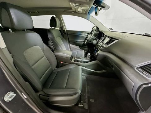 Used 2018 Hyundai Tucson Value w/ Cargo Package image 27