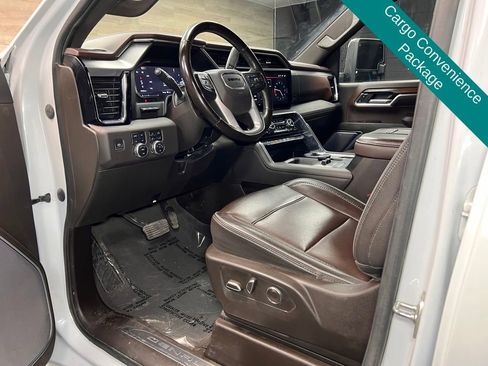 Used 2024 GMC Sierra 3500 Denali w/ Denali Reserve Package AWD/4WD image 3