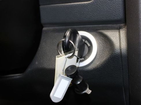 Used 2015 RAM 1500 Express RWD image 43