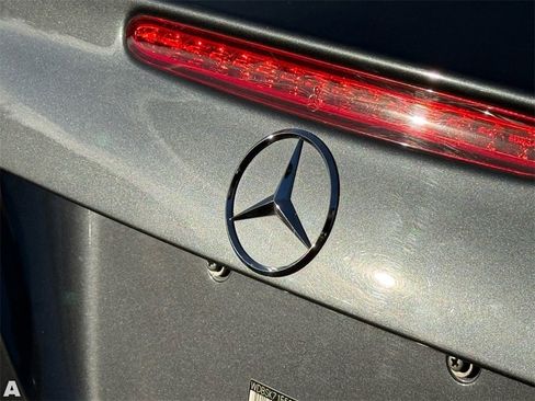 Used 2009 Mercedes-Benz SL 550 image 11