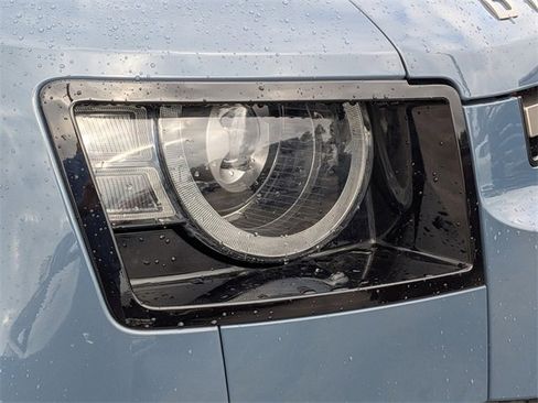 Used 2021 Land Rover Defender 110 X-Dynamic SE image 9