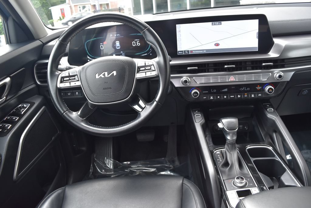 Used 2025 Kia Telluride S AWD/4WD image 12