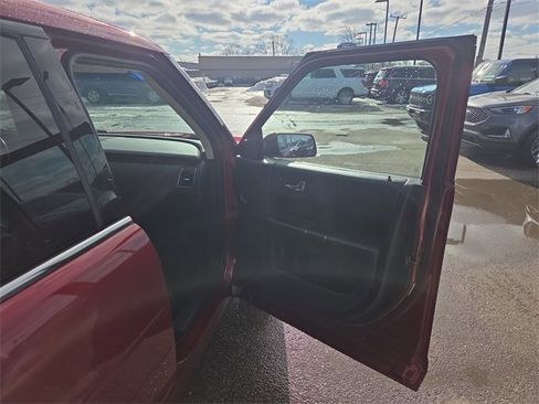 Used 2016 Ford Flex SEL w/ Equipment Group 202A image 17