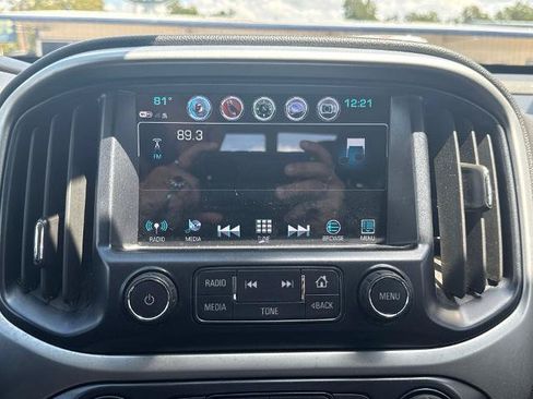 Used 2018 Chevrolet Colorado LT w/ LT Convenience Package RWD image 14