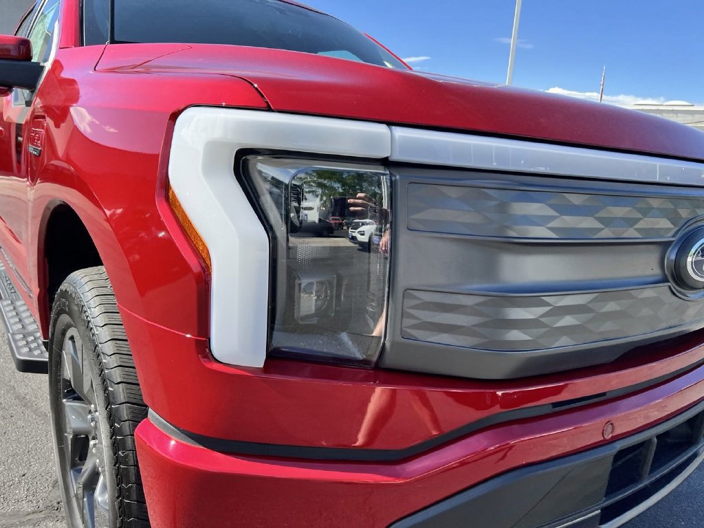 Used 2023 Ford F150 Lightning Lariat AWD/4WD image 33