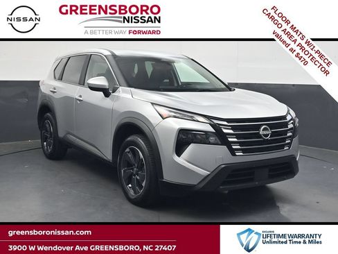 Used 2025 Nissan Rogue SV FWD image 1