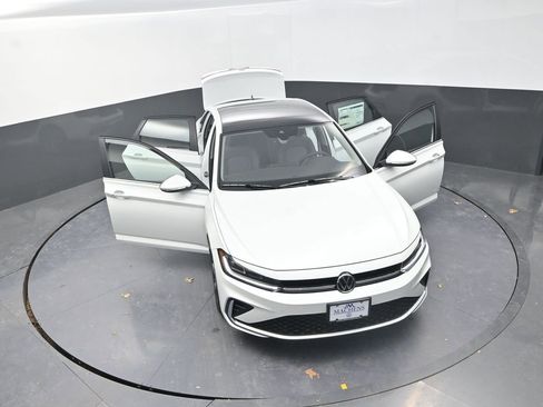 New 2026 Volkswagen Jetta SEL image 30