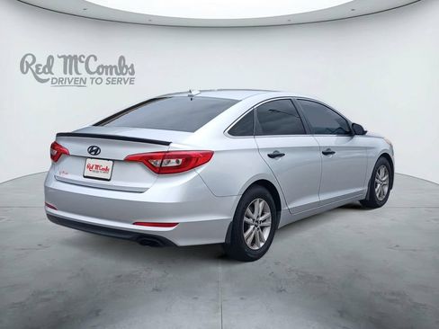 Used 2015 Hyundai Sonata SE w/ Option Group 09 FWD image 8