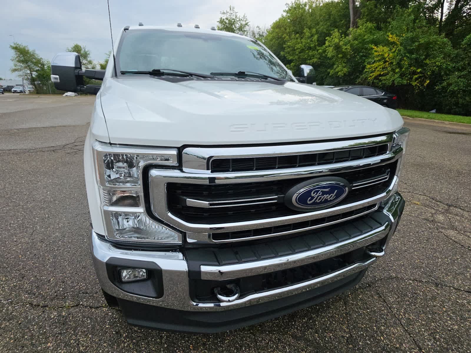 Used 2022 Ford F350 Lariat w/ Lariat Ultimate Package AWD/4WD image 3