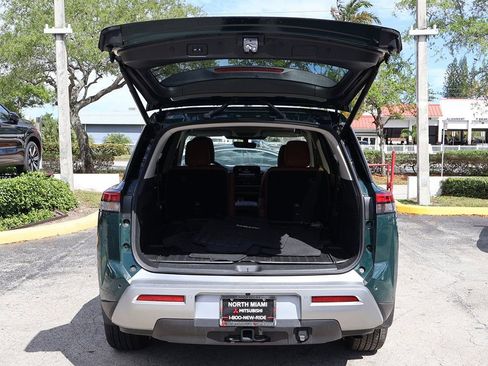 Used 2024 Nissan Pathfinder Platinum image 20