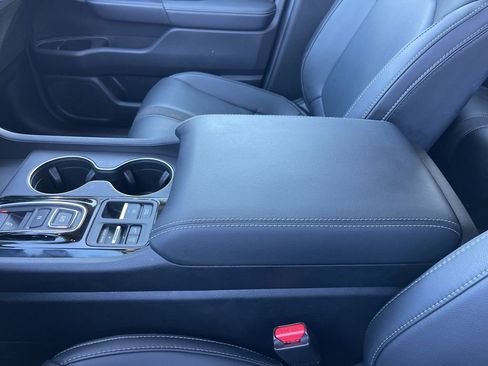 Used 2025 Honda Pilot EX-L image 14